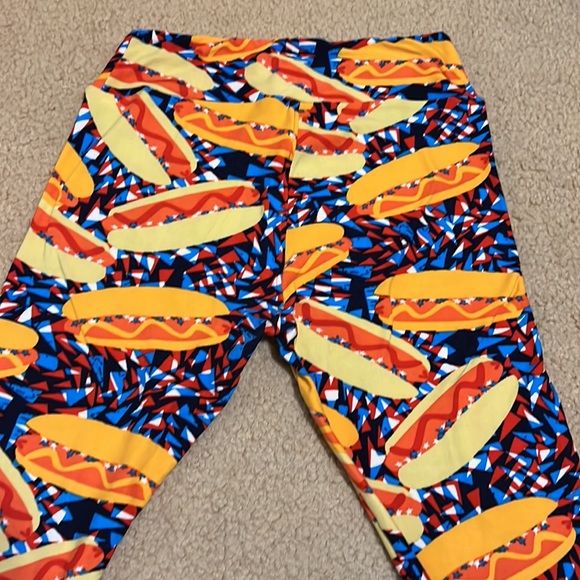 LuLaRoe Hot Dog Print OS Size 0-10 Leggings BBQ 4th of July Americana Fireworks - Picture 5 of 11